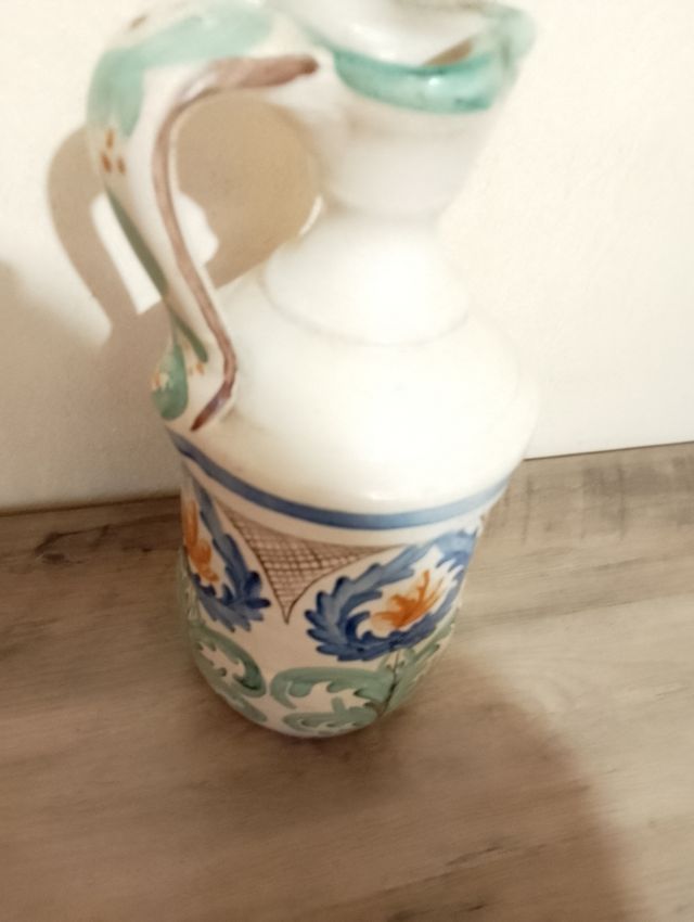 Jarrón o jarra en cerámica de Segorbe.