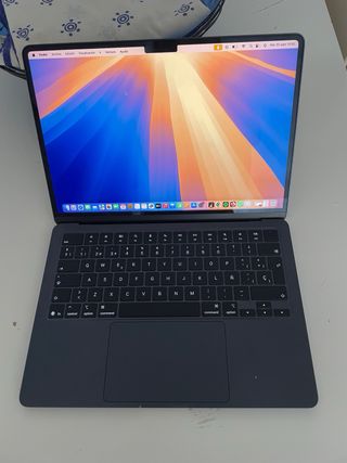 MacBook Air 13 M4 (2025)