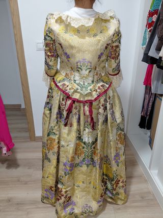 Vestido Fallera Oro y Multicolor