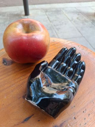 Mano Joyero Anillero Esmaltada Negra
