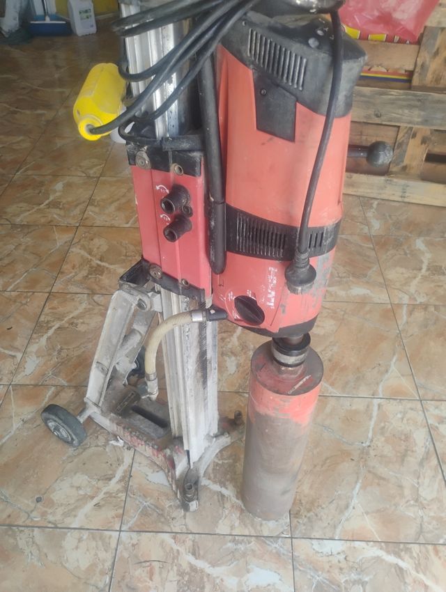 Perforadora hilti dd 200
