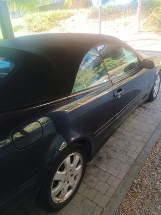 Mercedes-Benz  CLK 2002