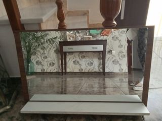 Espejo con repisa de madera y cristal nuevo