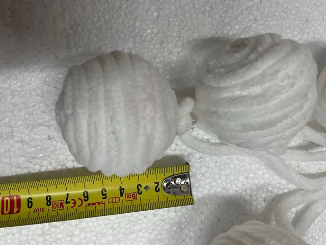 4 Decorazioni Natalizie Palle in ciniglia Bianche