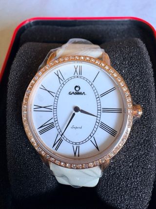 Reloj Casima Mujer Dorado y Blanco