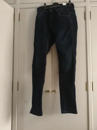 Pantalón vaquero moto con protecciones