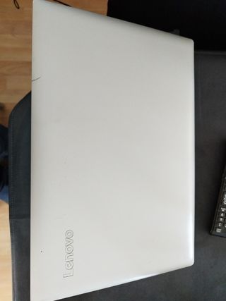 Ordenador portátil Lenovo Plata y Negro