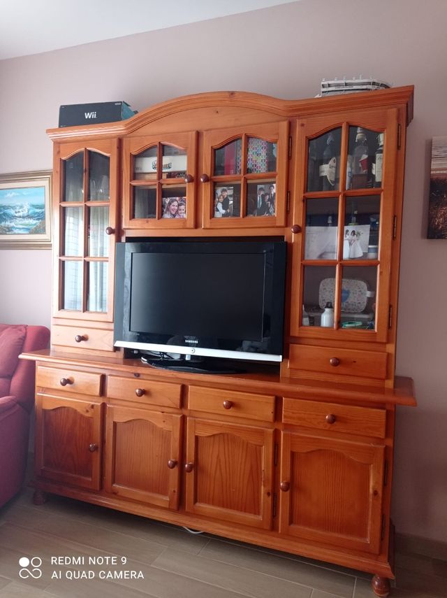Mueble de salón de madera