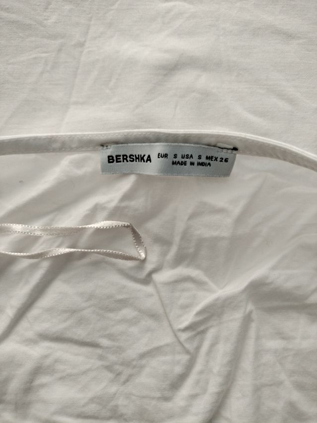 Top blanco de tirantes. GRATIS.