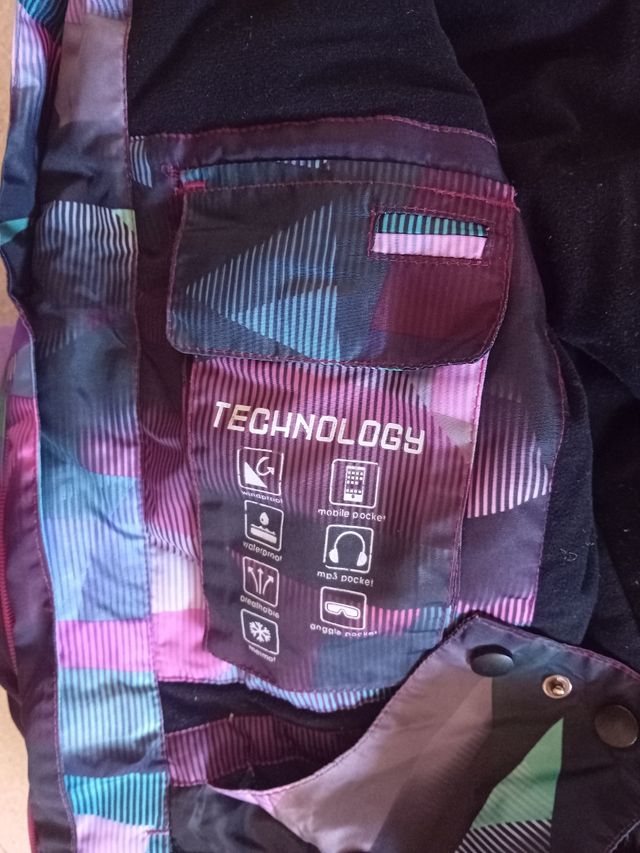 Chaqueta de esquí/montaña con capucha