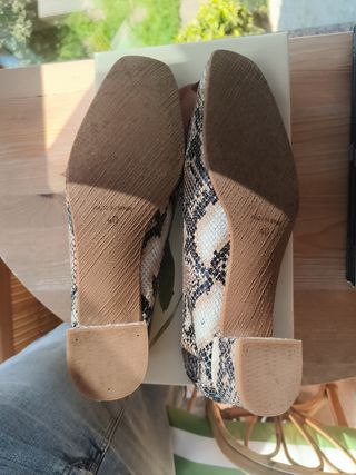 Zapatos planos Amables,piel serpiente. 1puesta