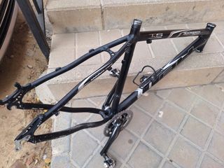 Cuadro Bicicleta BH  Expert 8.9  26 . Con bielas  