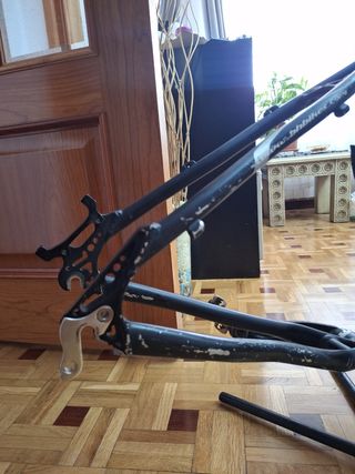 Cuadro Bicicleta BH  Expert 8.9  26 . Con bielas  