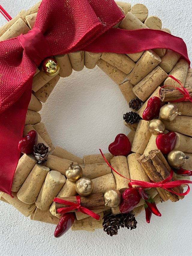 Ghirlanda Natalizia in Sughero Decorata
