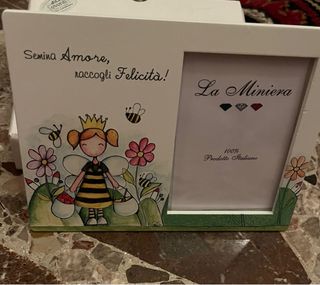 Portafoto bimba con api e fiori