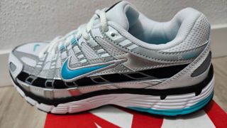 Nike P-6000 Plata/Blanco