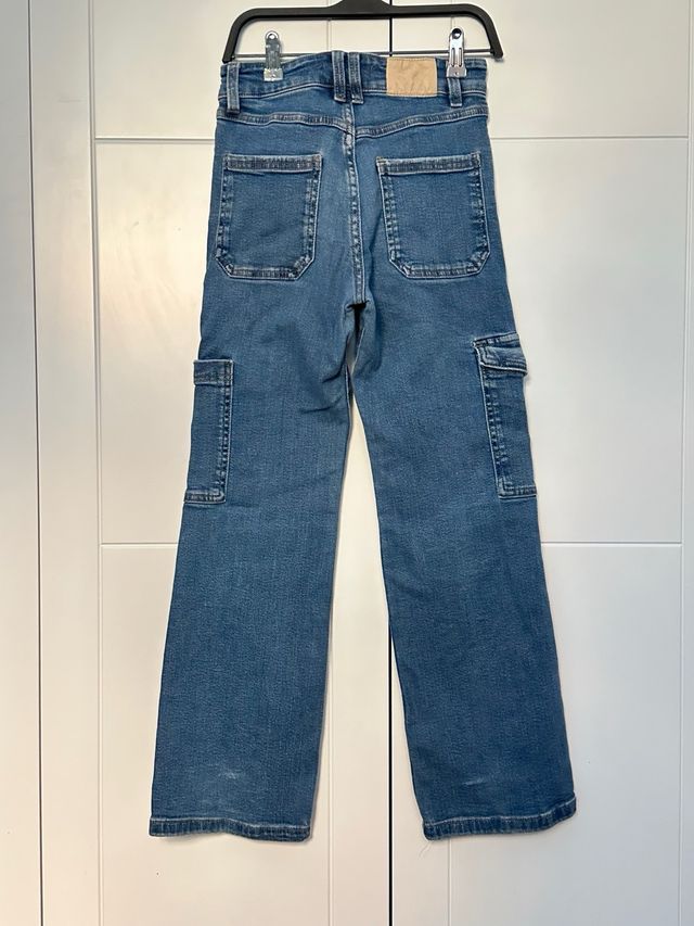 Pantalón vaquero cargo Zara
