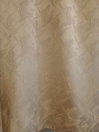 Vestido brocado crema botones joya