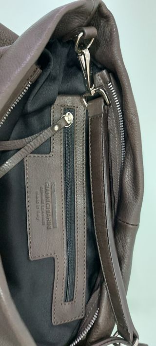 Bolso de piel marrón