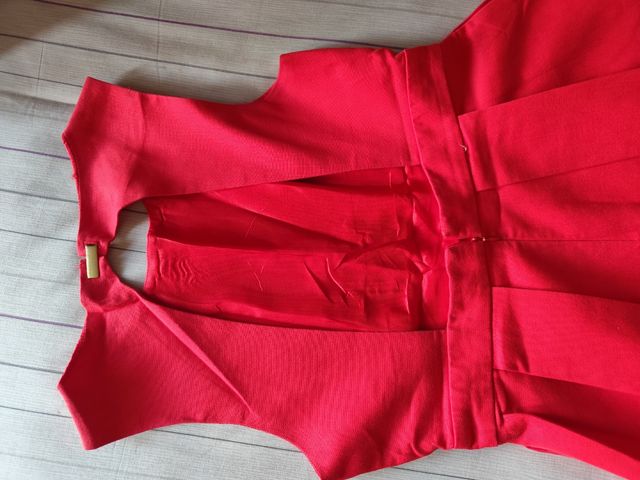 Vestido rojo midi espalda al aire