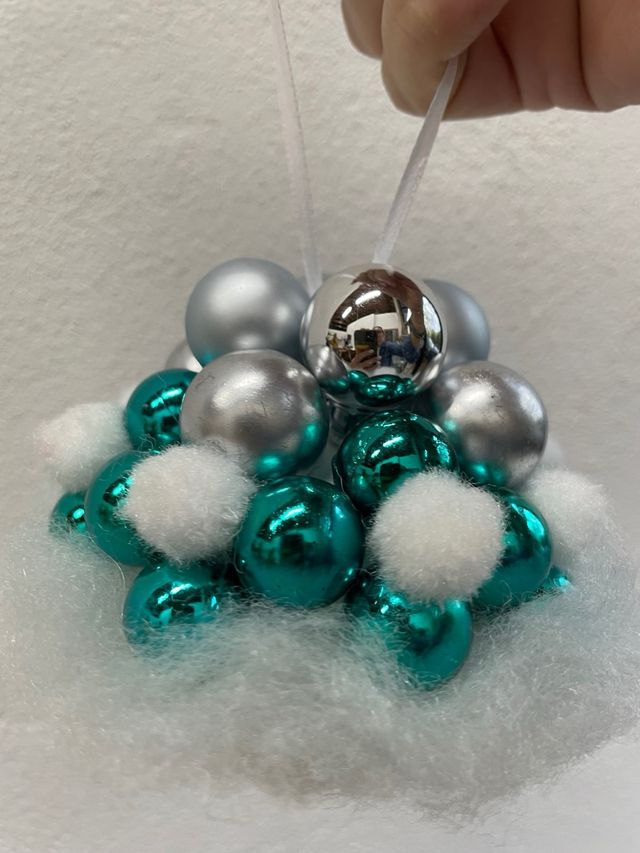 Decorazione natalizia pallina argento e turchese