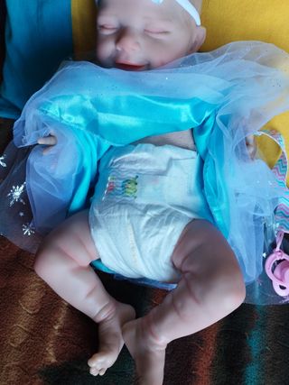 Muñeco bebé con disfraz Elsa Frozen
