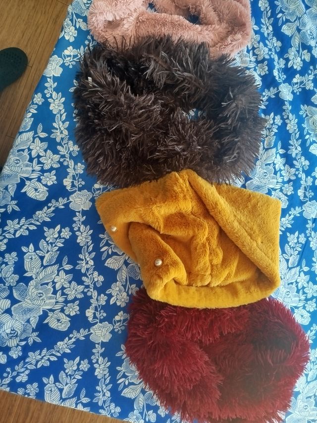 Bufandas de cuello peludas como nuevas