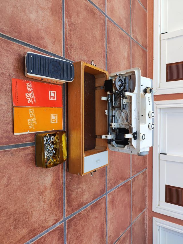 Máquina de coser Alfa vintage (ALFA ESPAÑOLA)