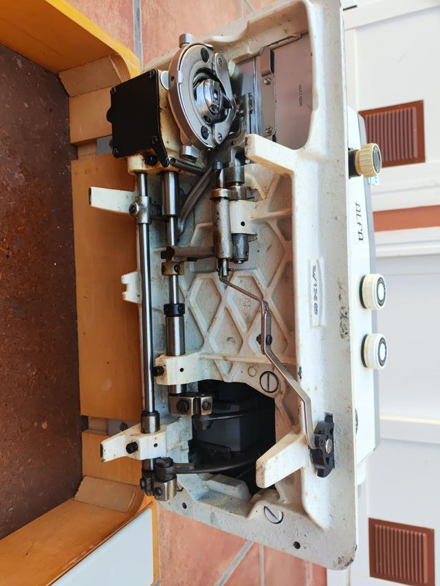 Máquina de coser Alfa vintage (ALFA ESPAÑOLA)