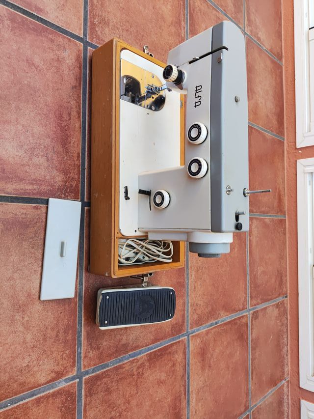 Máquina de coser Alfa vintage (ALFA ESPAÑOLA)