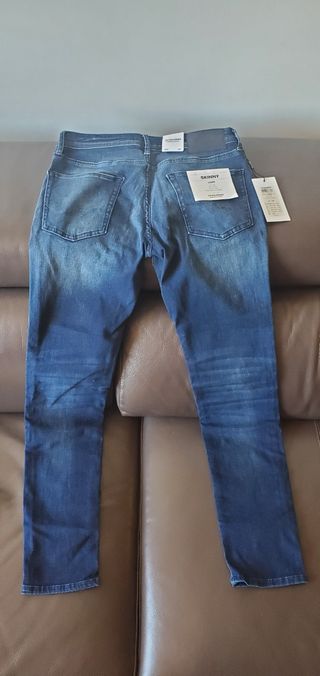 Lote de pantalones vaqueros hombre Jack & Jones. 