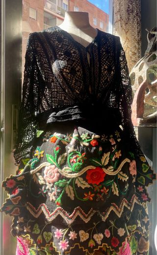 Traje Regional Bordado Siglo XIX