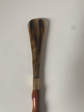 Calzascarpe lungo in legno vintage
