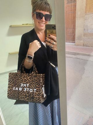 Bolsos de la foto agotados, pregunta disponibles 