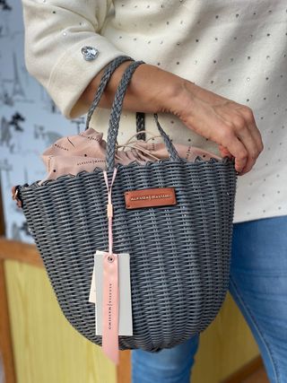 Bolsos de la foto agotados, pregunta disponibles 