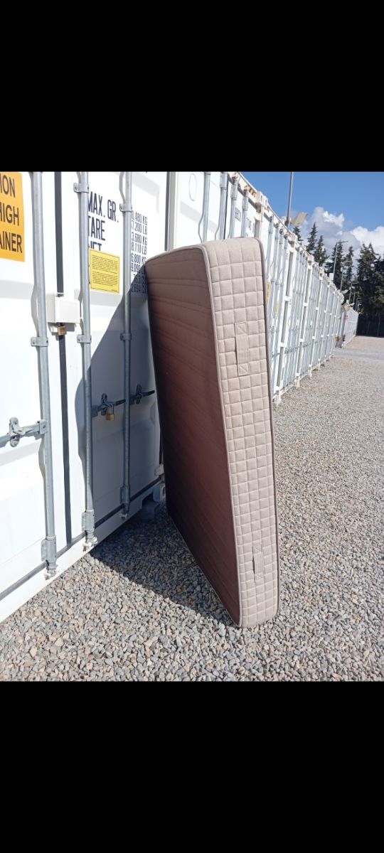 Materasso in memory foam 135x190