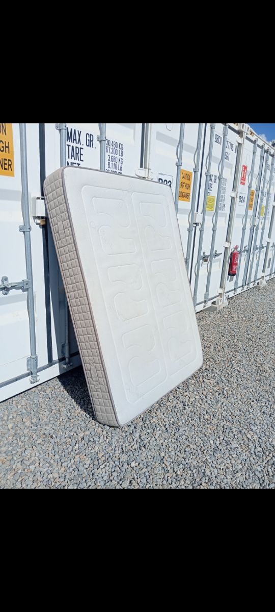 Materasso in memory foam 135x190