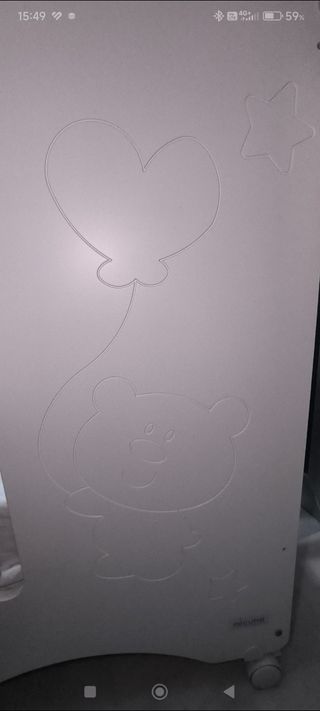 Cuna blanca infantil con osito y estrella