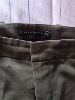 Pantalón de traje verde militar