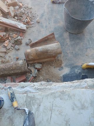 Tejas antiguas y nuevas (aprox. 800)