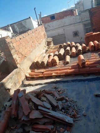 Tejas antiguas y nuevas (aprox. 800)