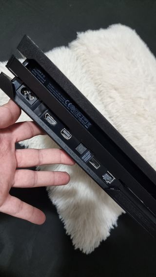 Play 4 PS4 PRO DE 1TB 