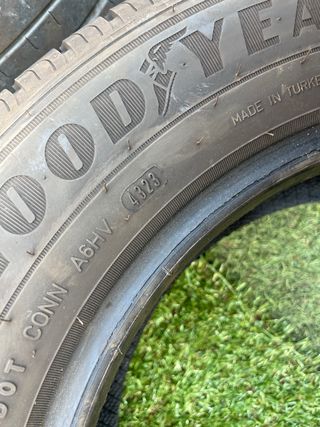 Pareja Neumáticos 205/65/16c Goodyear