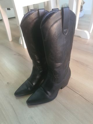Botas altas negras