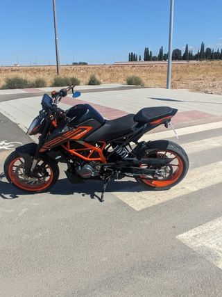 KTM Duke 125