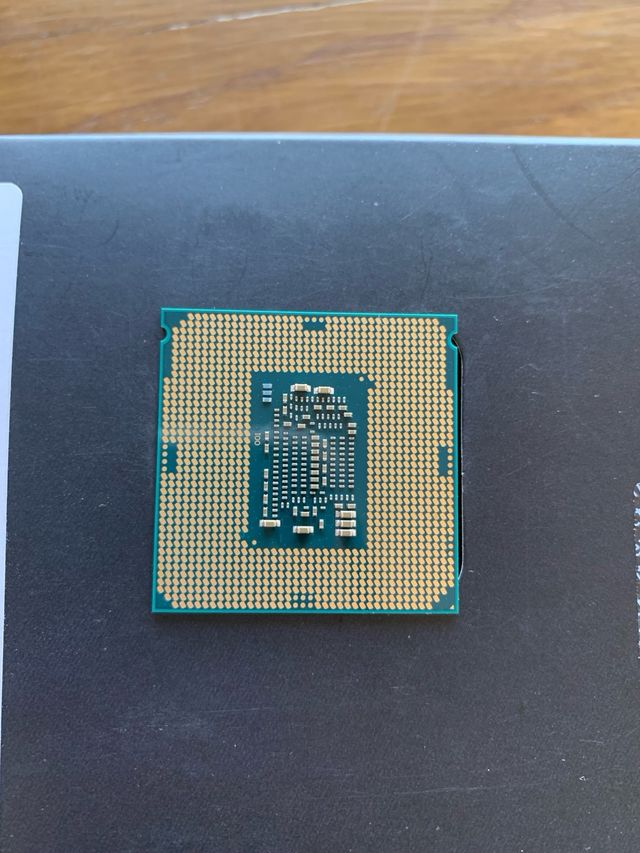 Intel i3-8100 CPU com Cooler