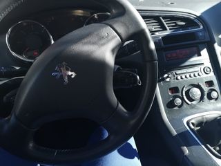 Peugeot 5008 2015