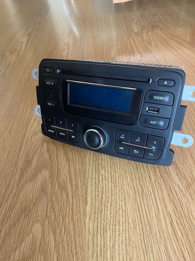 Radio de Coche Negra