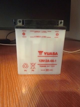 Batería Yuasa 12N12A-4A-1