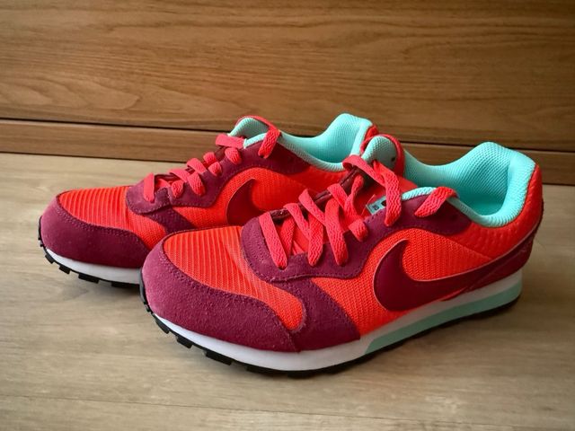 Zapatillas Nike MD Runner 2 Mujer Rojo Púrpura